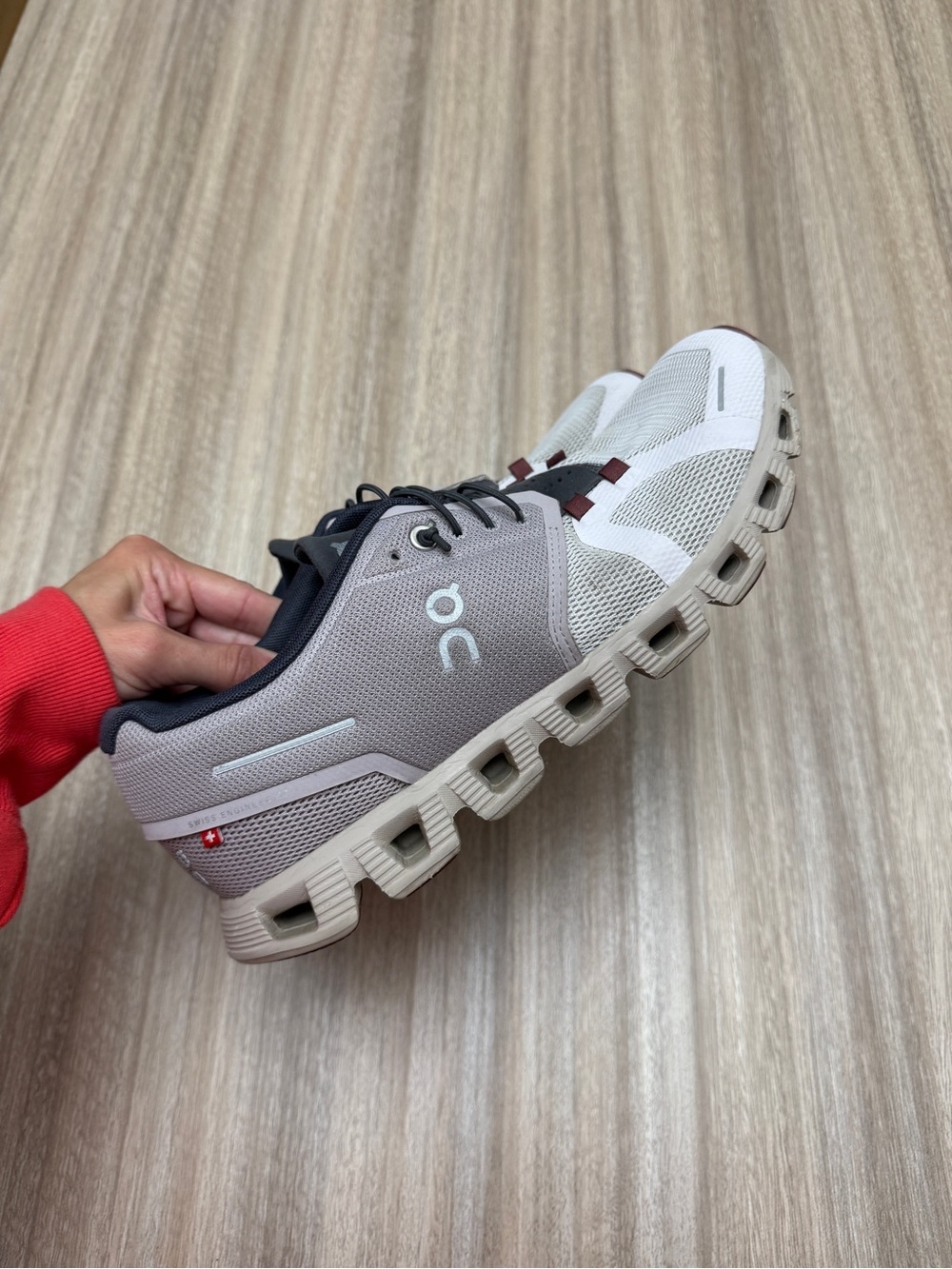 On Running Cloud 5 in Pearl / Frost Size 10.5 Womens On Clouds *no insoles